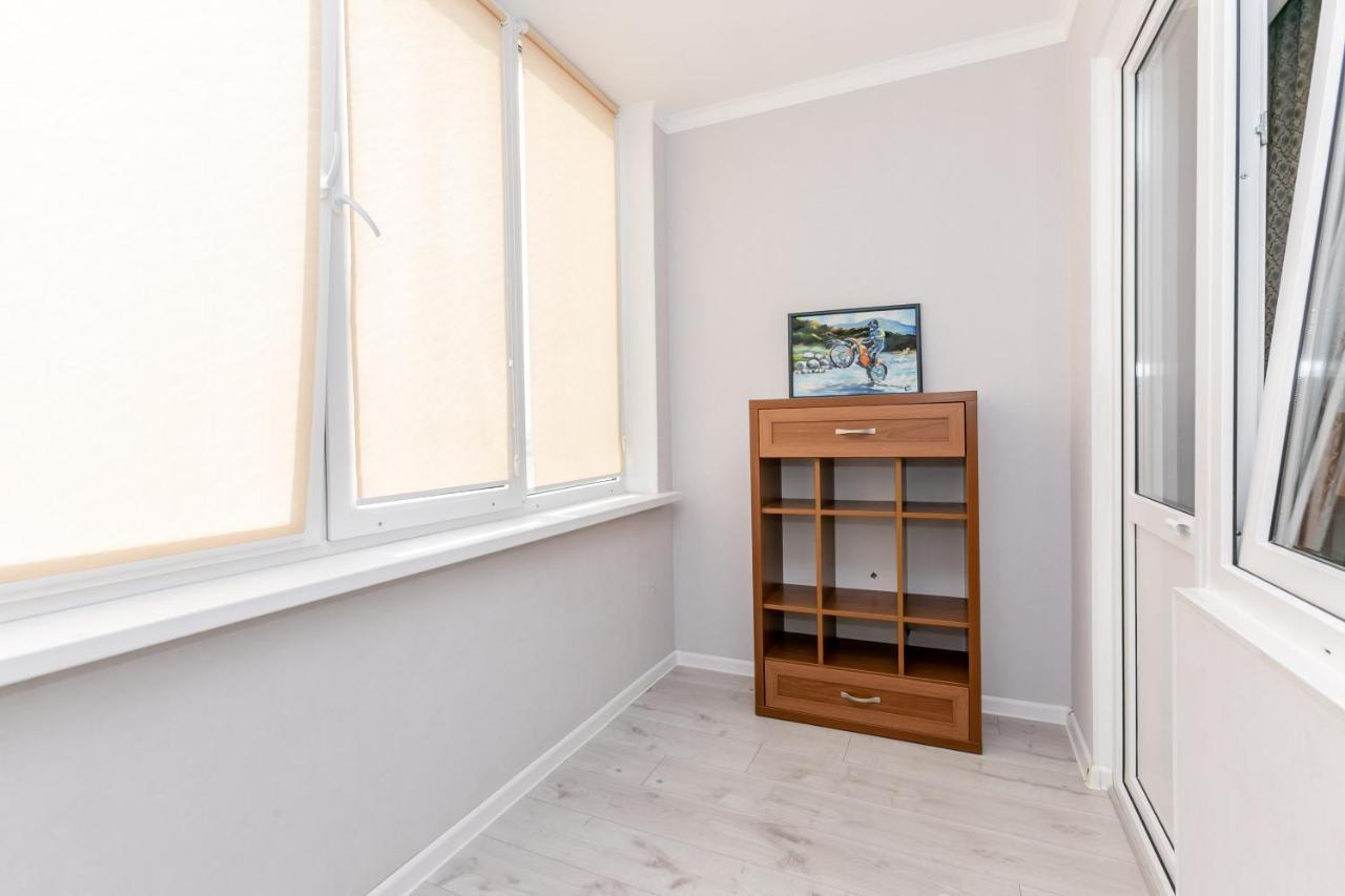 Apartament In Zona Centrala Si Parc Chişinău Eksteriør billede