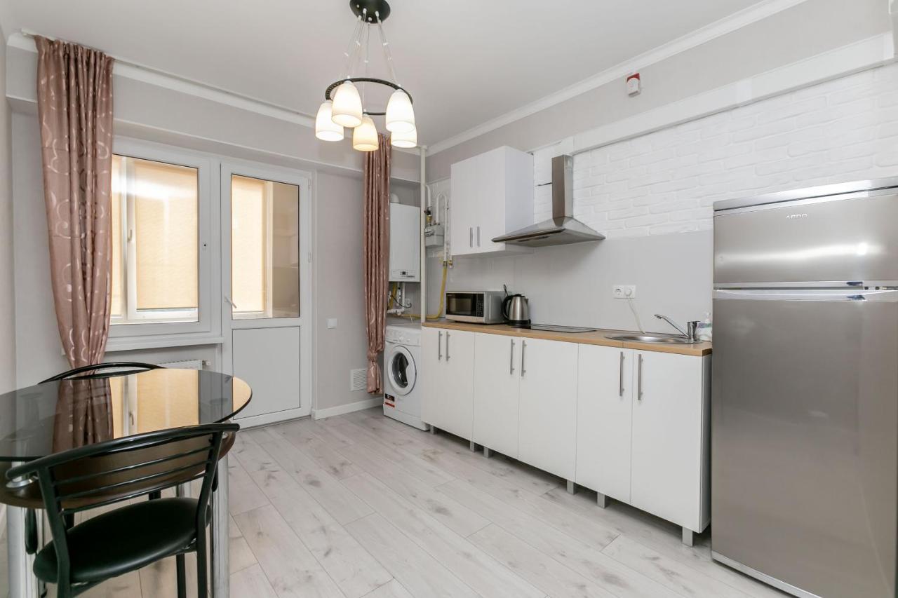 Apartament In Zona Centrala Si Parc Chişinău Eksteriør billede